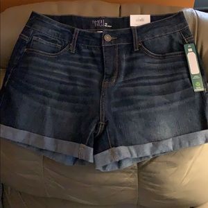 Women’s shorts (NWT)